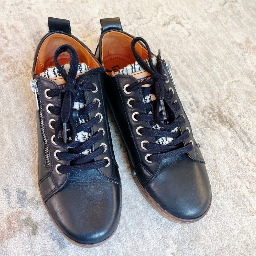 PIKOLINOS Navy Leather Sneakers with Zipper
